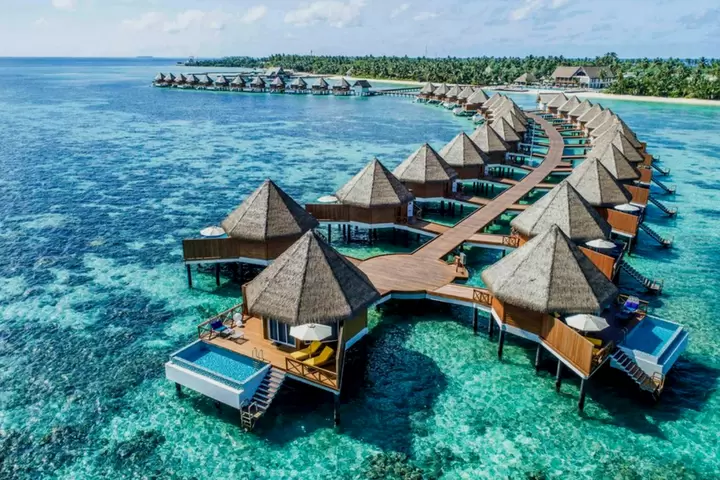 Mercure Maldive Kooddoo Resort